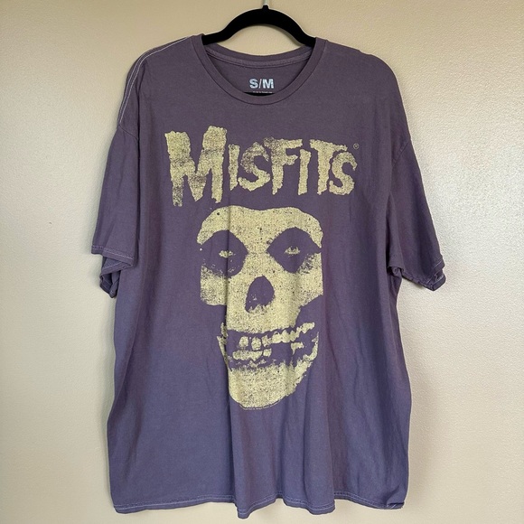 NEW Urban Outfitters UO Misfits Graphic Tee - S/M - Picture 1 of 4